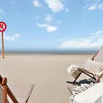Frederik Op De Zeedijk Met Strandcabine - Vosproperties Lejlighed *