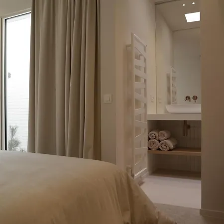 Frederik Op De Zeedijk Met Strandcabine - Vosproperties Apartment