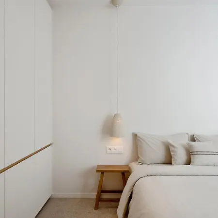 Frederik Op De Zeedijk Met Strandcabine - Vosproperties *