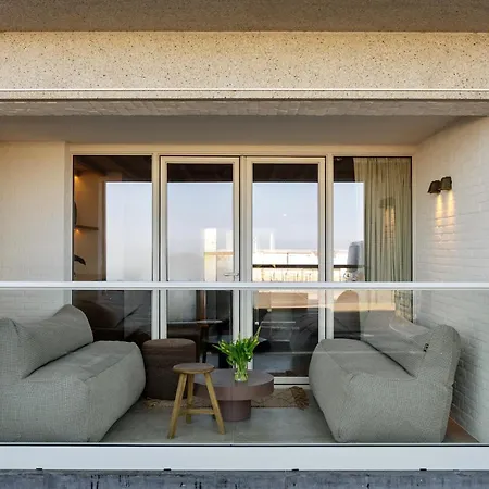 Frederik Op De Zeedijk Met Strandcabine - Vosproperties * 크노케-하이스트