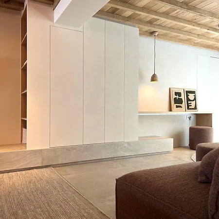 Frederik Op De Zeedijk Met Strandcabine - Vosproperties *